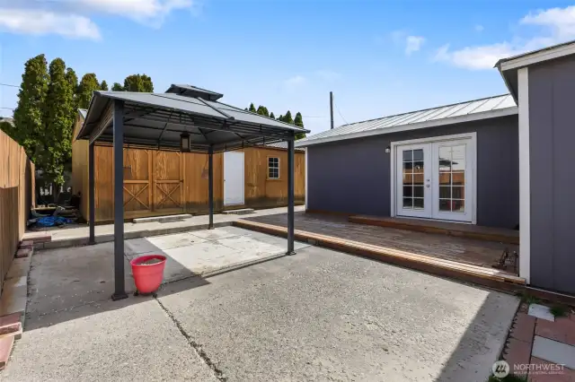 Covered Patio Area