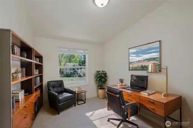 E Facing Bedroom (virtual Staged)