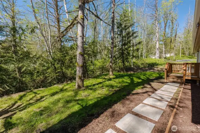 Pavestones to back deck. Lots of privacy.