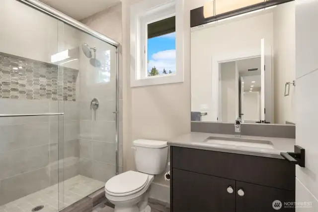Bed 1 ensuite