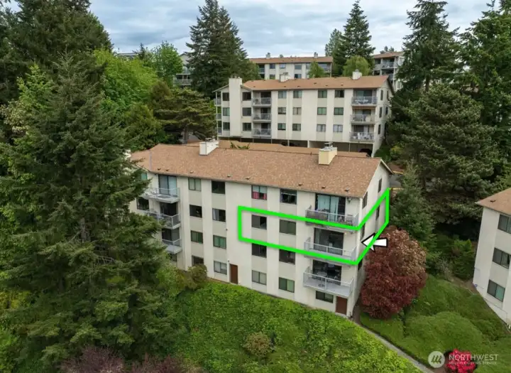 Welcome to Sound Vista Condos. This is a nice corner unit brings in more daylight. Welcome to Sound Vista Condos. This is a nice corner unit brings in more daylight.