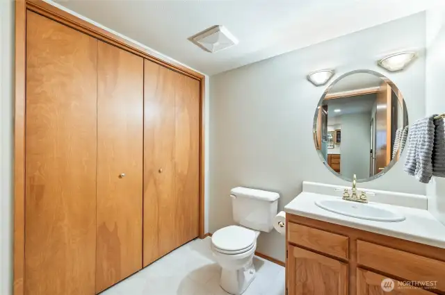 Powder room