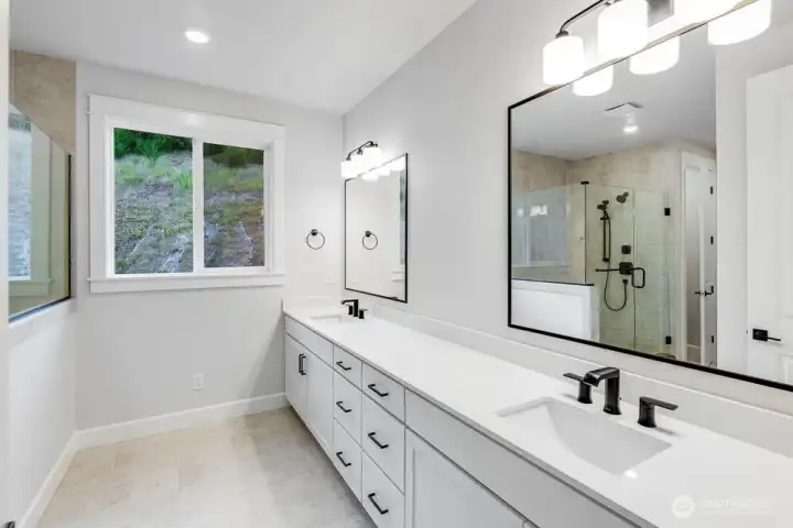 2532 Acer Loop SE ~ Ready Now