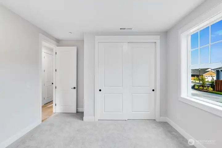 2532 Acer Loop SE ~ Ready Now