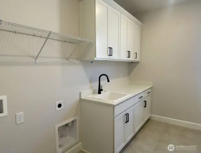 2532 Acer Loop SE ~ Ready Now