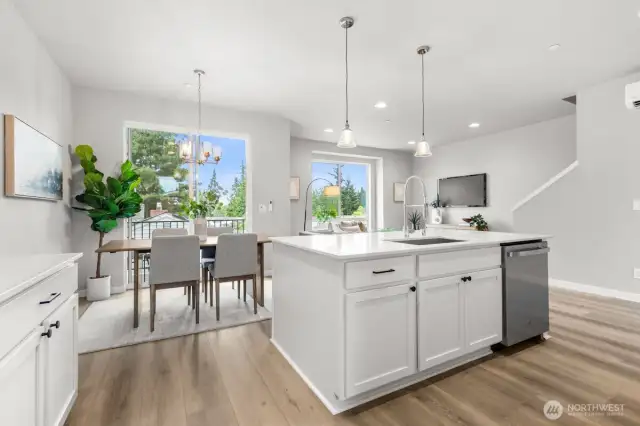 Photographs are for illustrative purposes only. Features, finishes, interior/exterior colors, landscaping and floorplan shown may vary from actual homes built.