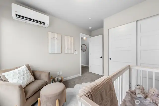 Photographs are for illustrative purposes only. Features, finishes, interior/exterior colors, landscaping and floorplan shown may vary from actual homes built.