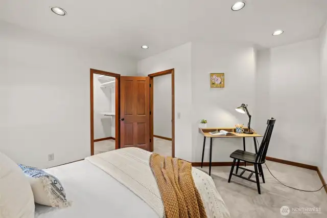 Maini level bedroom with walk-in closet!
