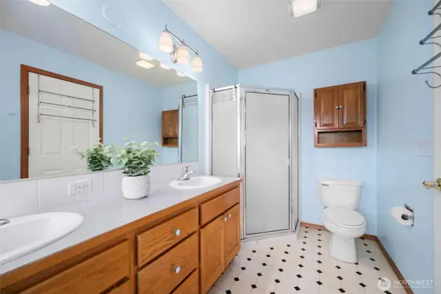 En-suite Primary Bathroom.