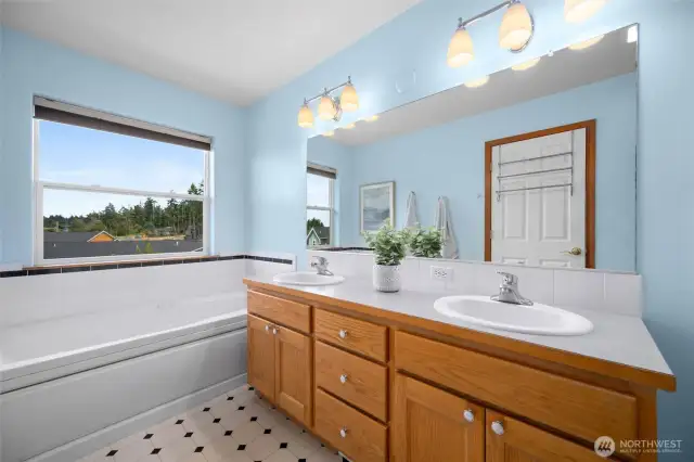 En-suite Primary Bathroom.