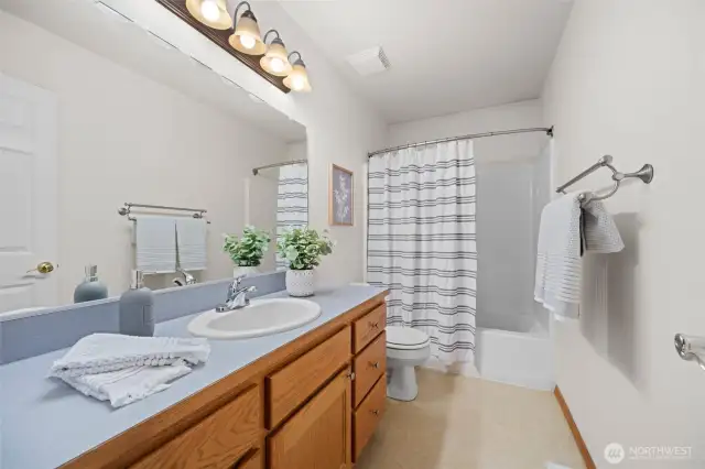 Full Bathroom Upstairs