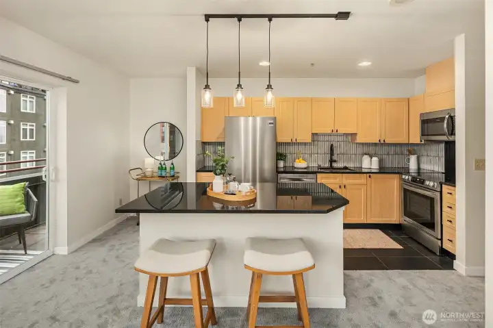 Updated kitchen with new counters, title and appliances!