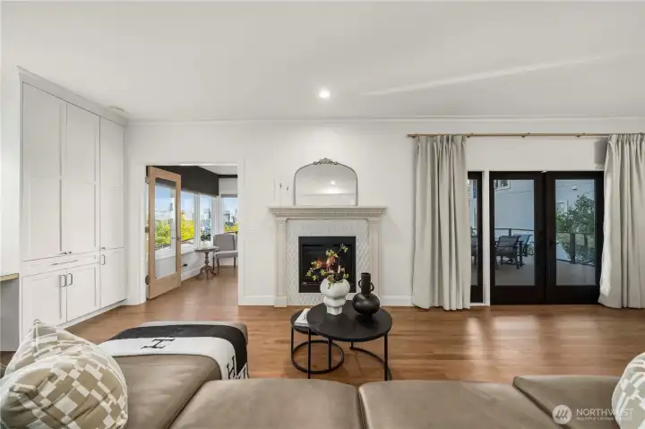 Great sized living room with gas fireplace and view all around.