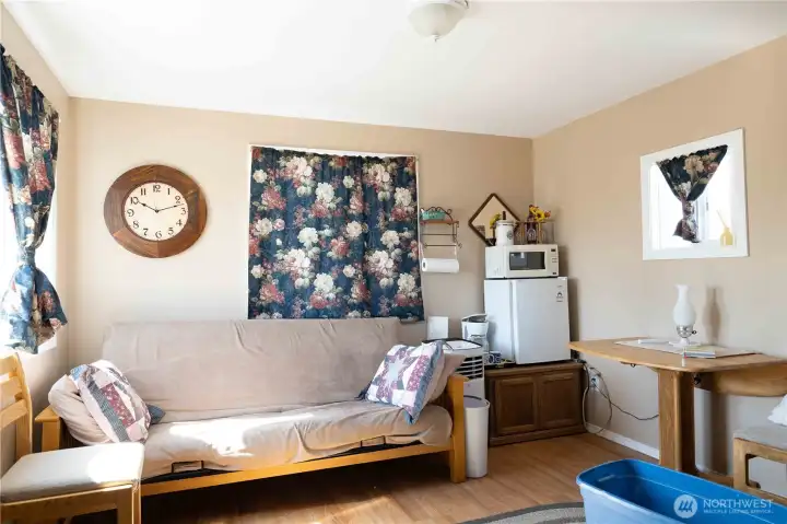guest cottage
