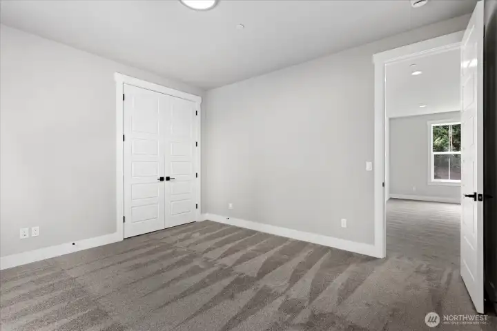 Upper Level Bedroom Upper Level Bedroom