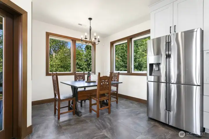 Kitchen w/Eating Space