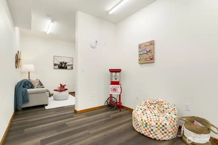 BonusRoom/Movie Room BonusRoom/Movie Room
