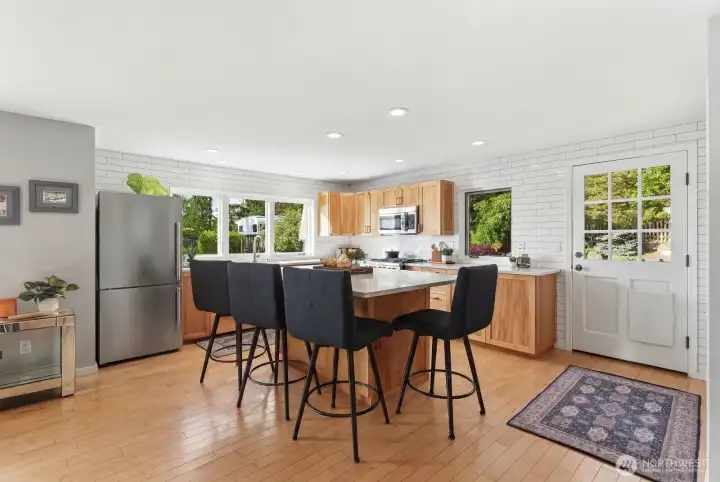 Spacious updated kitchen, great for entertaining Spacious updated kitchen, great for entertaining
