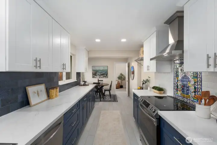 Expansive kitchen fully-remodeled in 2020 Expansive kitchen fully-remodeled in 2020