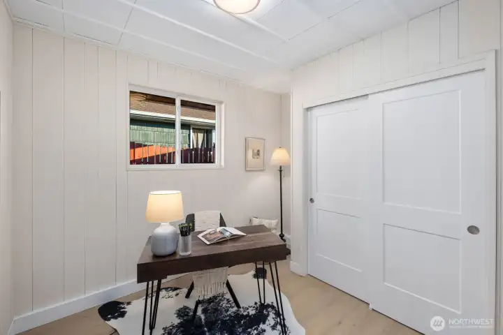4th bedroom perfect for an office and/or guest room 4th bedroom perfect for an office and/or guest room