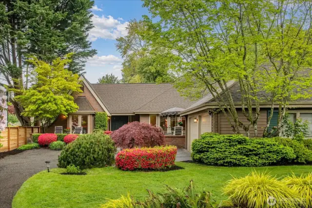 Lovely rambler with breathtaking mature landscaping located on a private cul de sac within walking distance to DT Bellevue. Ready to downsize, but still want to be able to entertain? This is the home for you.