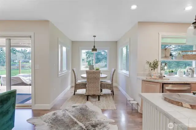 Kitchen dining area with view to lake