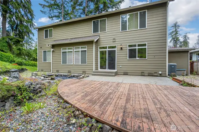Rear deck and patio