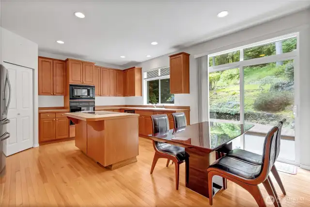 Ketchen & Breakfast nook