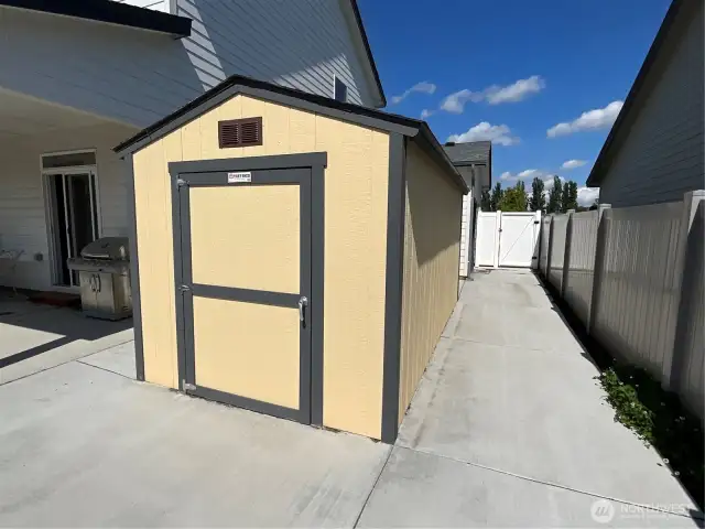 Large 8X16 ft shed built on lot.