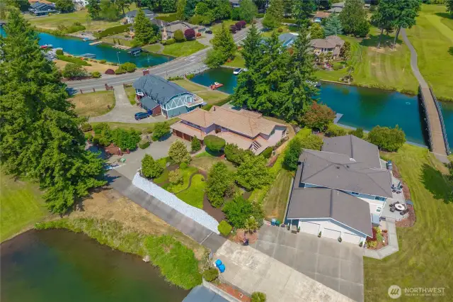 85' of waterfront & membership to exclusive island resident amenities.