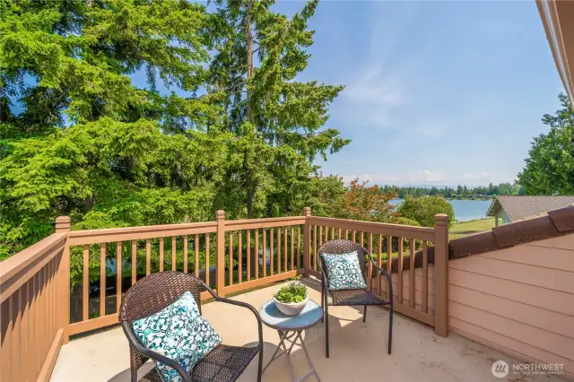 Enjoy a coffee break with views of lake and Mount Rainier on the roof top deck.
