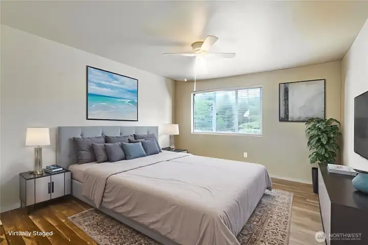 2nd BDRM w/access to Jack-N-Jill Bathroom