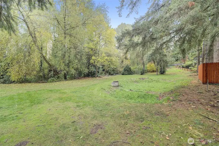 This amazing open and lush park is right outside Building 9900 ... Another wonderful preserved open space in this beautiful neighborhood!