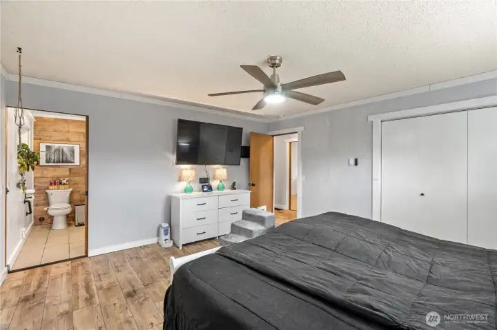 Primary room with ensuite full bath