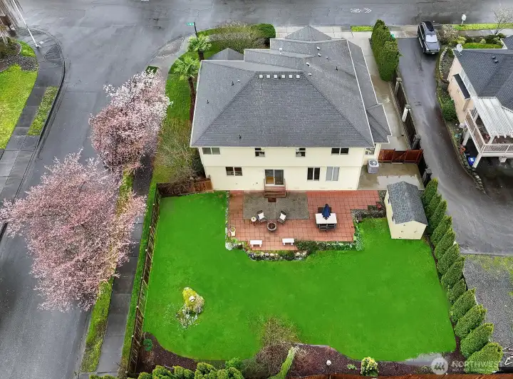 Positioned on a corner lot within a cul-de-sac, the fully fenced backyard offers privacy, usable space, and flexibility. Close to parks, everyday amenities, and key commuter routes between Seattle and Tacoma.