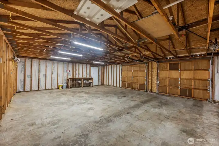 Spacious detached garage/shop