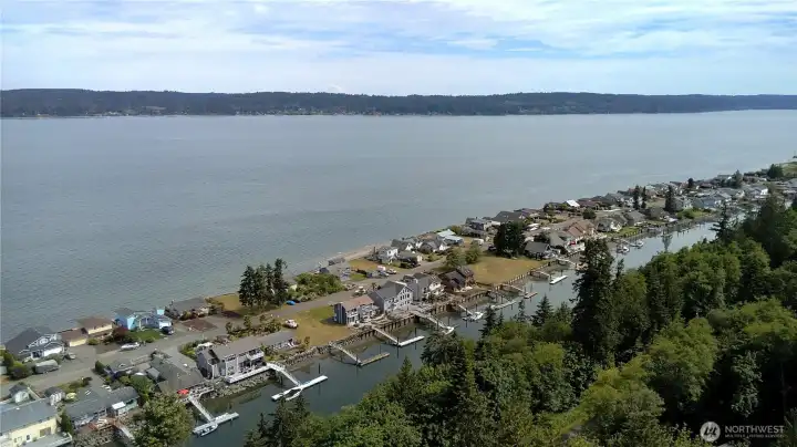 N Beach Drive across from parcels, with shoreline access.