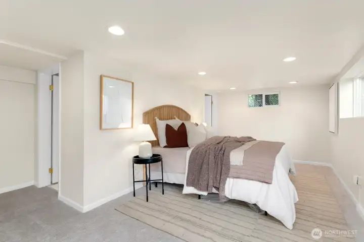 This bedroom has jack-n-jill access to the full bathroom.