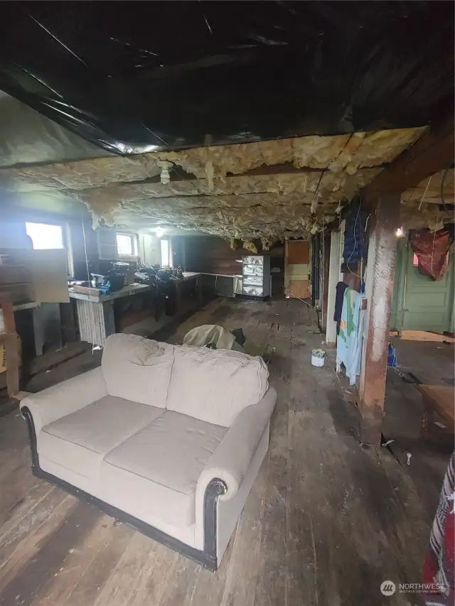 Walk-out  basement
