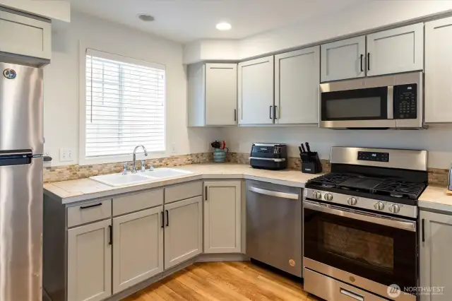 Another look at the kitchen.