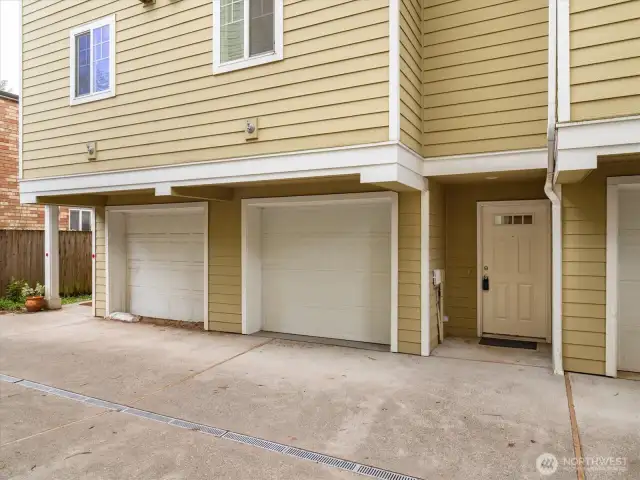 One car garage.