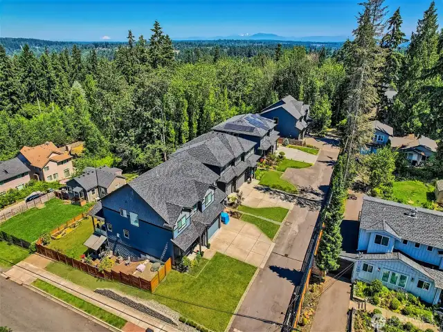 Heron Ridge is a plat of 4 newer homes built by Azure NW in 2017. Situated on a lovely private lane that's perfect for riding bikes, playing basketball, washing your car and socializing with your fantastic neighbors. The 4 You won't find a better street to live on in Kenmore! The 4 homes collectively own an additional parcel at the end of the drive and a small tract behind the homes. No HOA!