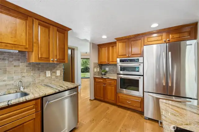 Another view of the kitchen.