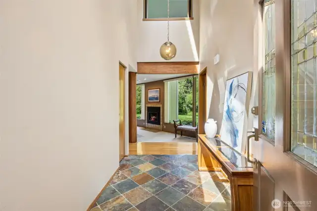 Light and bright entrance!
