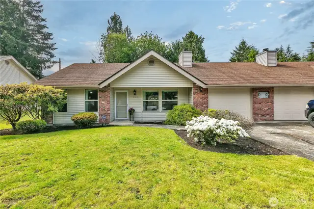 Investor dream—well-maintained duplex on a quiet dead-end street.