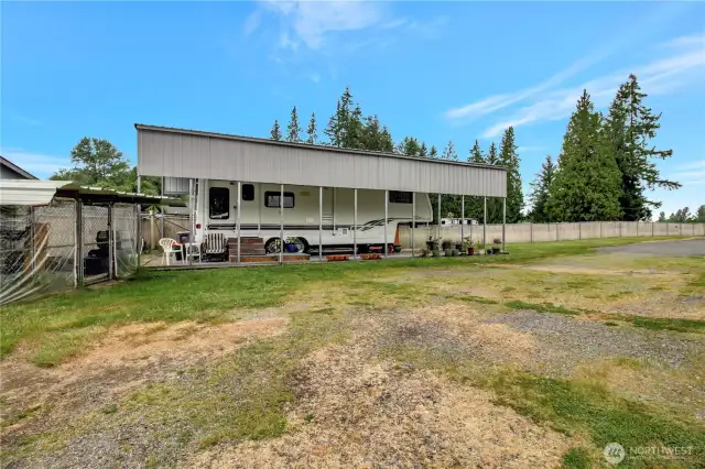 20x40 RV parking with full hook-ups