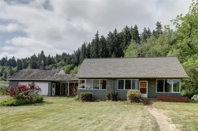 Roof approx 1 year old, Farmhouse on historic Green Valley Road in Auburn. 10 acres.   detached 2-car garage for your vehicles, tools, or toys.