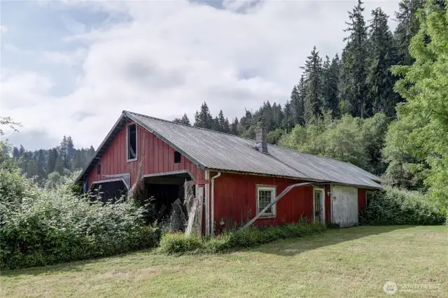 Huge shop or turn it into a barn