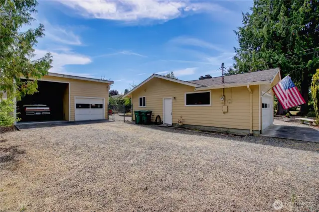 Shop is 24X28. Perfect for extra covered parking or workspace.