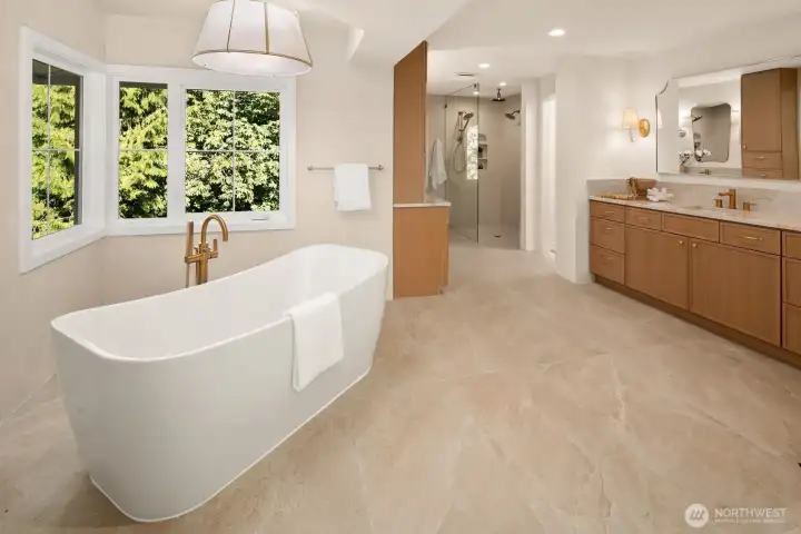 5pc en suite primary bath